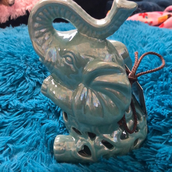 Accessories - Elephant Diffuser